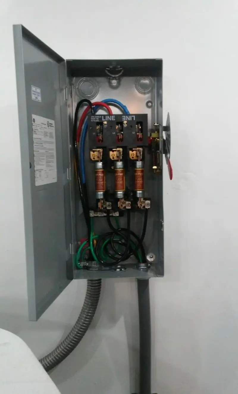 Three-phase disconnect switch installed for Electrical Wiring & Rewiring in Stepping Stone